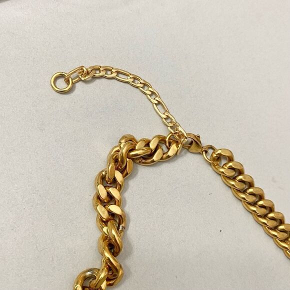 LOUIS VUITTON Lock and key 🔐 on Gold Tone Necklace #307 - Picture 12 of 15